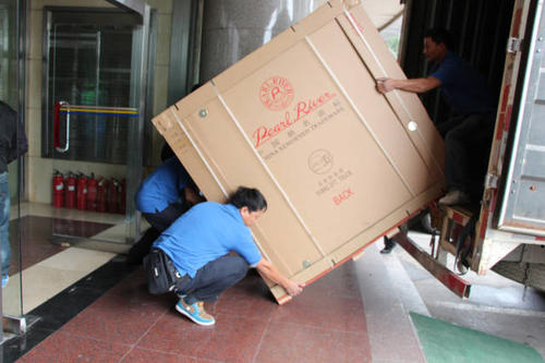 阳朔钢琴贵重工艺品无忧运